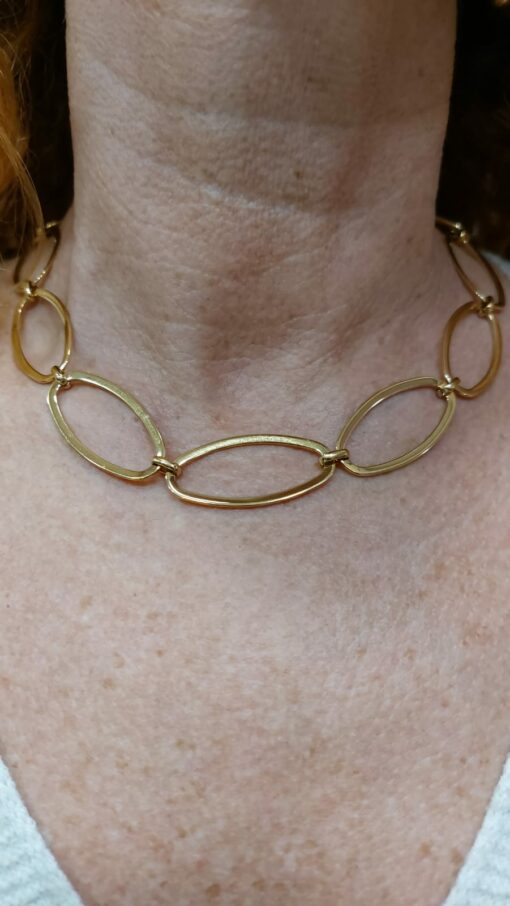 Collar dorado cadena