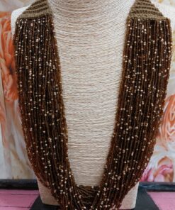 Collar, hilo caramelo