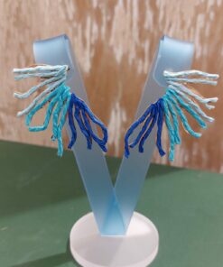 Pendiente rafia azul