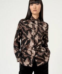 Camisa con lazada extraible Negro