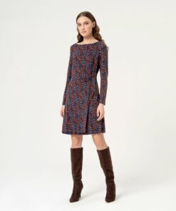 Vestido cruzado en bajo y anudado azul