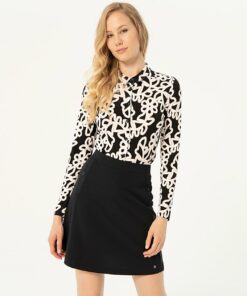 Falda corta con tapeta y botones Negro