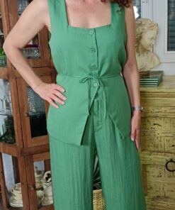 Conjunto pantalón y chaleco verde