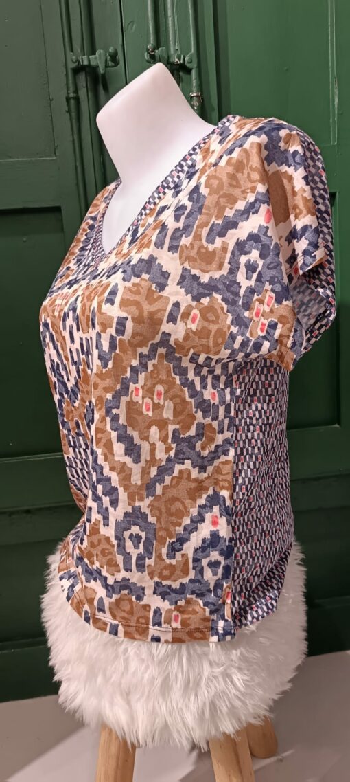 Camiseta m/corta, estampada azul/camel - Imagen 2