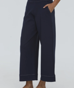 Pantalón con vuelta en bajo