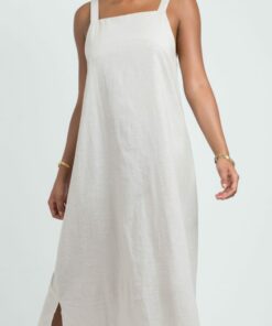 Vestido largo, tirantes, arena