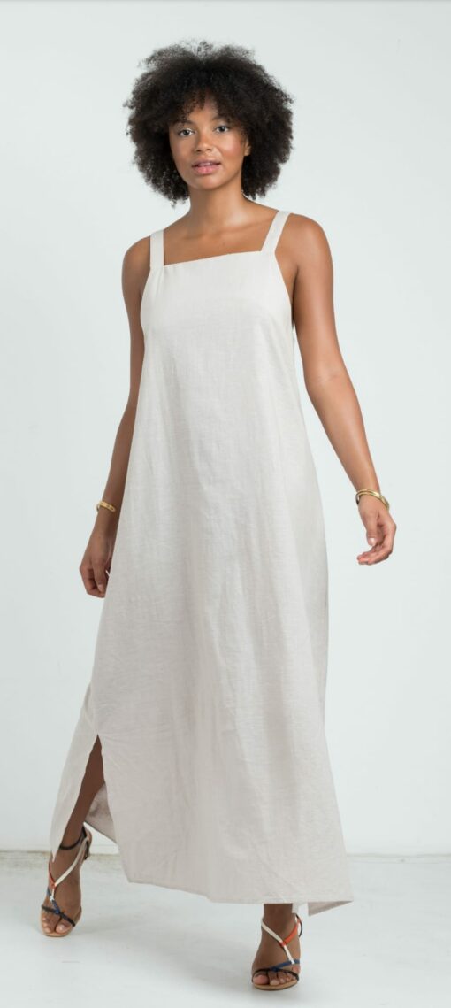 Vestido largo, tirantes, arena