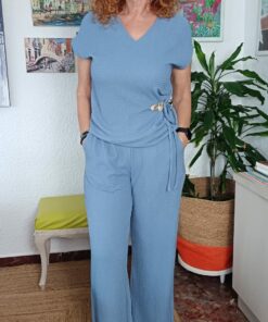 Conjunto pantalón + chaleco celeste