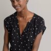 Blusa con abertura de escote en V Negro