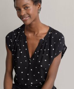 Blusa con abertura de escote en V Negro