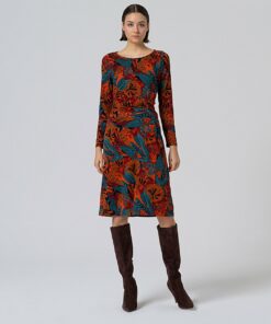 Vestido midi con fruncido en la cintura. Teja