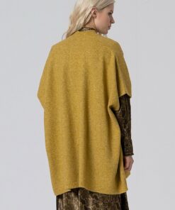 Alternative view of Poncho de tricot abierto con bolsillos Mostaza