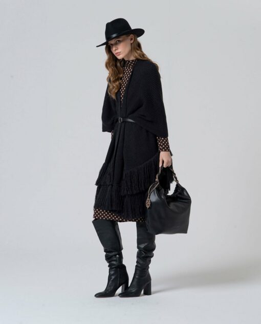Poncho abierto de tricot con detalle de flecos Negro