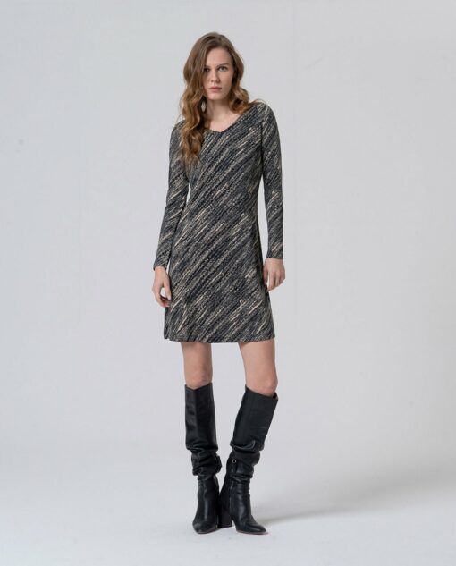 Vestido corto evasé Negro