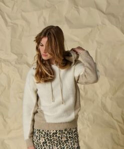 Alternative view of Jersey capucha pelito beige tostado