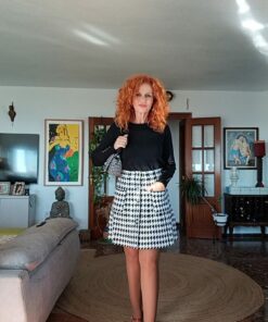 Alternative view of Rebeca negro, M/C, stras