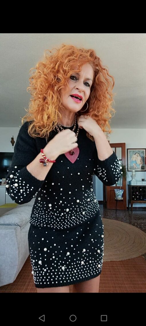 Conjunto perlas, falda/jersey. Negro - Imagen 2