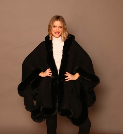 Capa capucha filo de pelo, negro