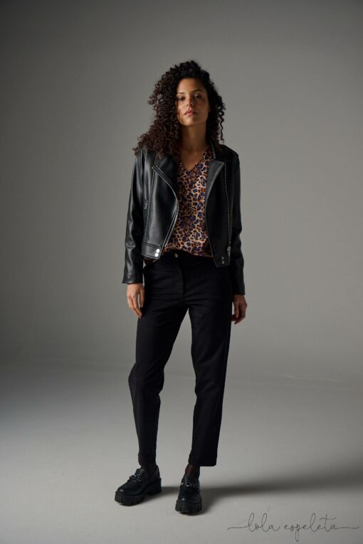 Cazadora biker negra
