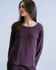 Jersey detalle retenidas, morado