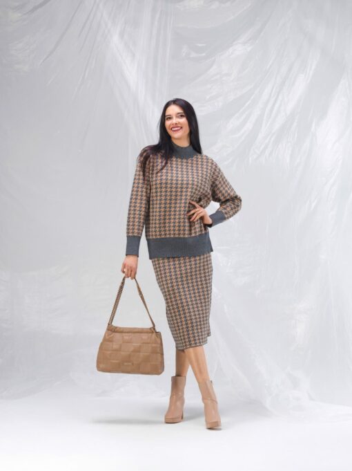 Conjunto pata de gallo, gris/camel. Falda+suéter