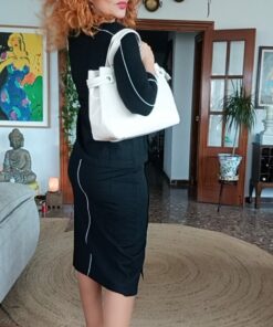 Alternative view of Falda tachas negro