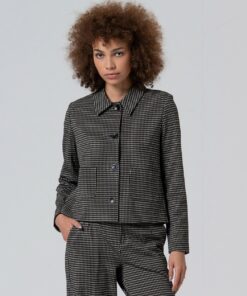 Chaqueta corta en pata de gallo. Negro