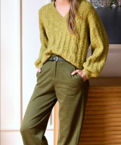 Pantalones rectos en pata de gallo. Verde