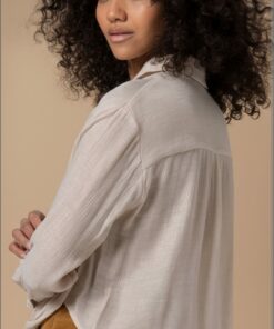 Alternative view of Camisa con bajo drapeado Crudo