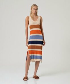 Vestido escote pico largo listado