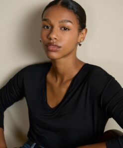 Camiseta amplia con escote de pico Negro