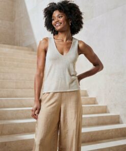 Top de tirantes escote pico