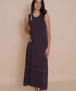 Vestido abertura escote