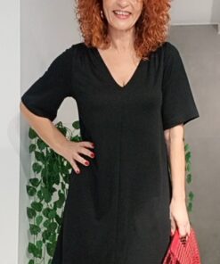 Vestido negro manga corta