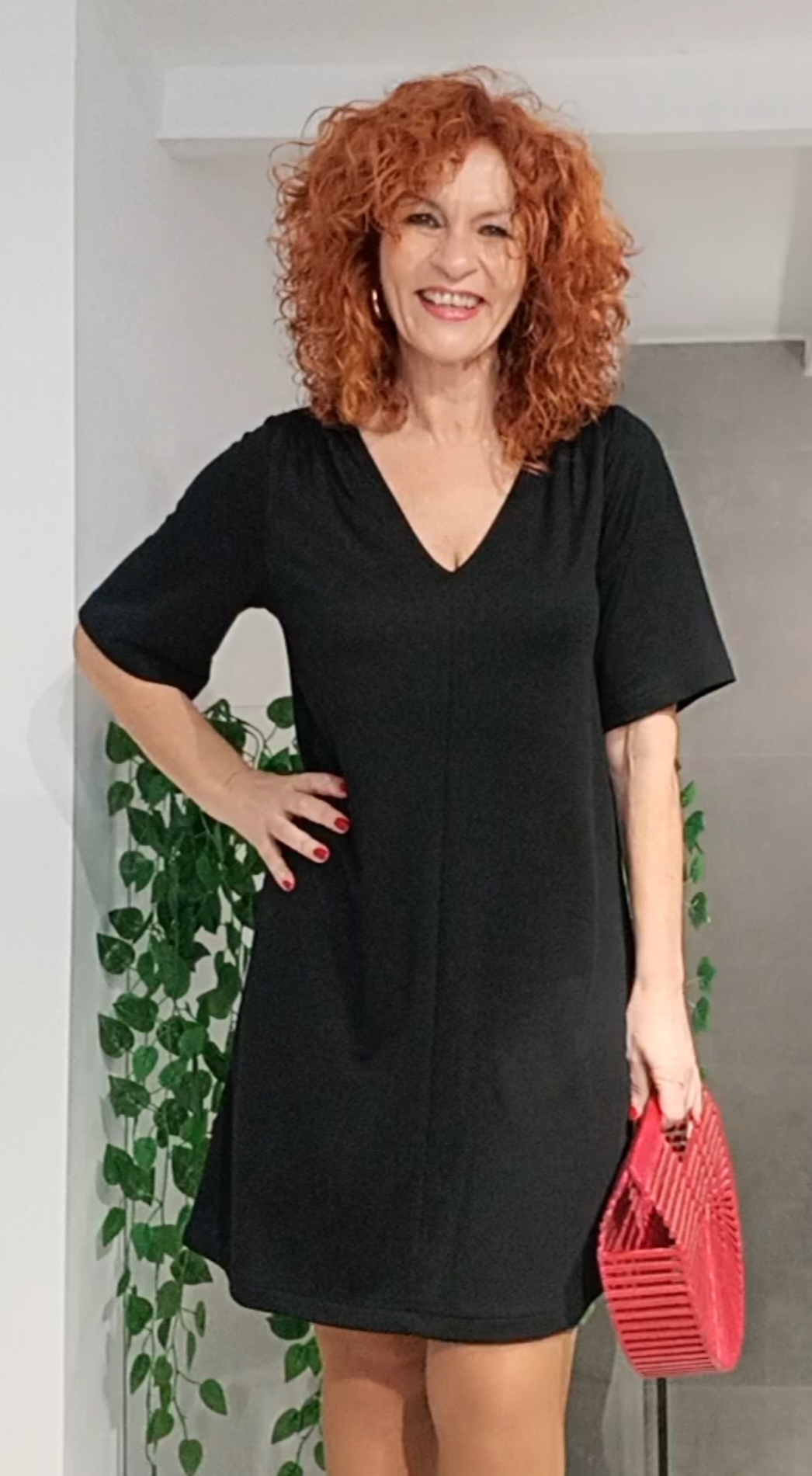 Vestido negro manga corta