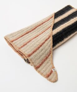 Alternative view of Bufanda de punto con rayas Beige