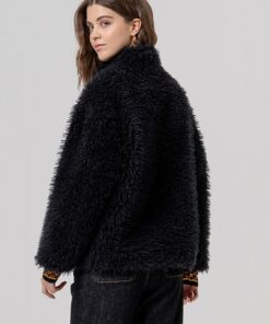 Alternative view of Chaquetón de pelo Negro